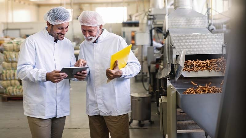 تطبيق معايير HACCP في منشأة غذائية